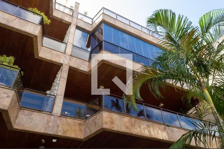 Apartamento para alugar com 200m², 3 quartos e 3 vagasFachada