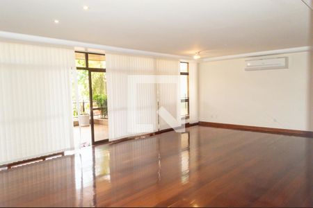 Sala de apartamento para alugar com 3 quartos, 200m² em Barra da Tijuca, Rio de Janeiro