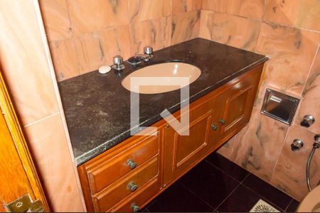 Apartamento para alugar com 200m², 3 quartos e 3 vagasBanheiro Social