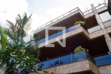 Apartamento para alugar com 200m², 3 quartos e 3 vagasFachada