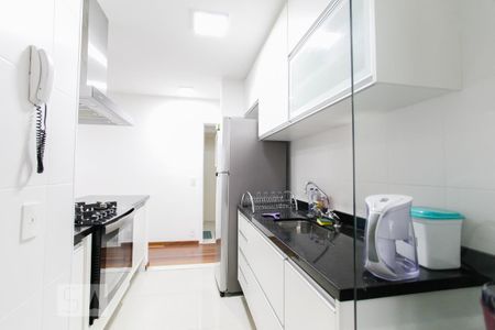 Cozinha de apartamento para alugar com 2 quartos, 82m² em Chácara Inglesa, São Paulo