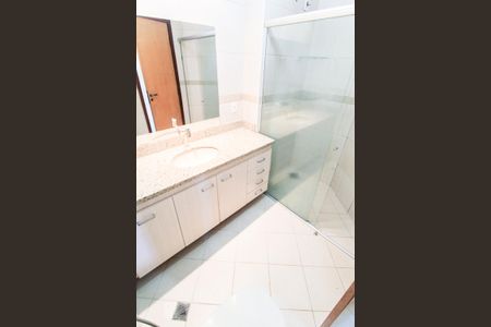 Apartamento à venda com 110m², 3 quartos e 2 vagasQuarto 3 (suíte) - Banheiro