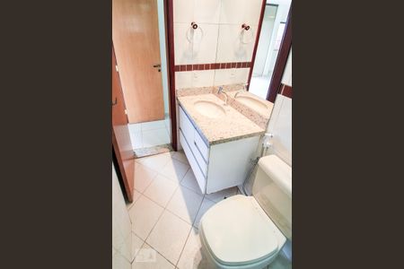 Apartamento à venda com 110m², 3 quartos e 2 vagasBanheiro Social