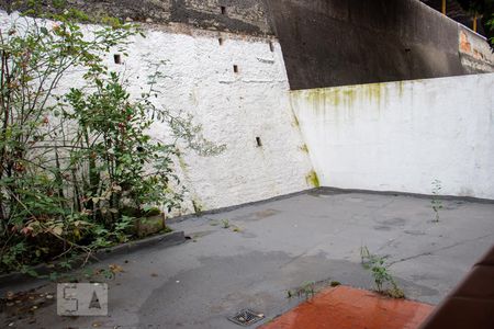 Apartamento para alugar com 41m², 2 quartos e sem vagaQuintal