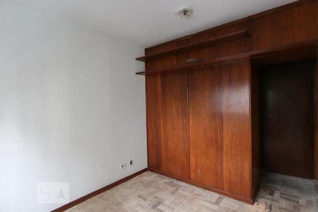 Apartamento à venda com 100m², 3 quartos e 2 vagas Apartamento à venda com 100m², 3 quartos e 2 vagasSuíte