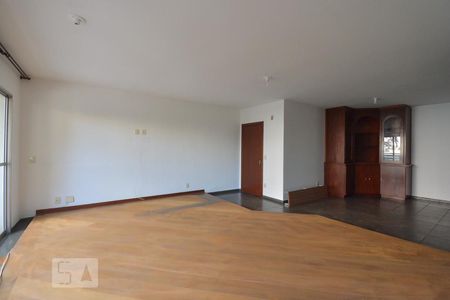 Sala de apartamento para alugar com 3 quartos, 220m² em Santo Antônio, São Caetano do Sul