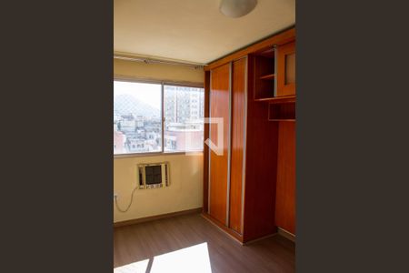 Apartamento à venda com 62m², 2 quartos e 1 vagaQuarto 02