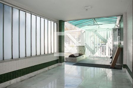 Apartamento à venda com 48m², 1 quarto e sem vagaHall social