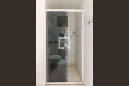 Apartamento para alugar com 63m², 2 quartos e 1 vaga Apartamento para alugar com 63m², 2 quartos e 1 vagaBanheiro Corredor