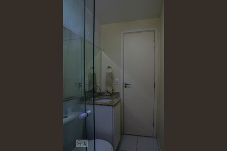 Banheiro de apartamento para alugar com 2 quartos, 58m² em Vila Nair, São Paulo