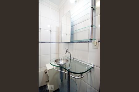 Banheiro comum de apartamento para alugar com 2 quartos, 98m² em Jardim Chapadão, Campinas