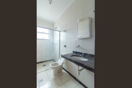 Banheiro de apartamento para alugar com 3 quartos, 90m² em Serrano, Belo Horizonte