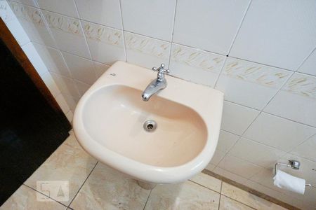 Detalhe lavabo de casa para alugar com 3 quartos, 250m² em Jardim Avelino, São Paulo