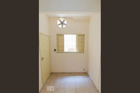 Casa para alugar com 210m², 5 quartos e 1 vagaQuarto 1