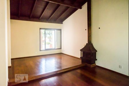Sala de casa à venda com 5 quartos, 330m² em Três Figueiras, Porto Alegre