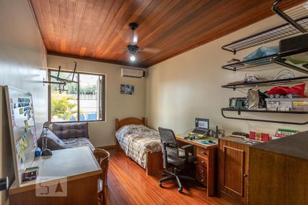 Quarto 1 de casa de condomínio à venda com 6 quartos, 300m² em Jardim Itu Sabará, Porto Alegre