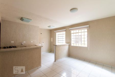Sala de apartamento para alugar com 3 quartos, 95m² em  Bairro Bacacheri, Curitiba