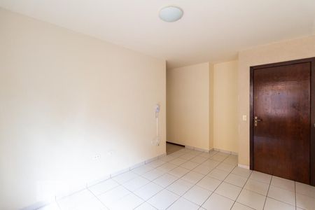 Sala de apartamento para alugar com 3 quartos, 95m² em  Bairro Bacacheri, Curitiba