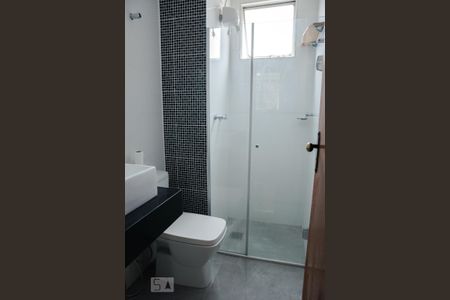Banheiro de apartamento à venda com 2 quartos, 45m² em São João Batista , Belo Horizonte