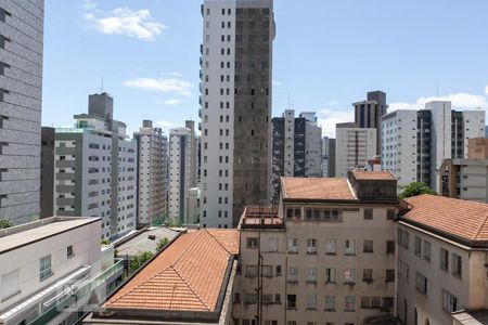 Vista da sala de apartamento para alugar com 1 quarto, 37m² em Boa Viagem, Belo Horizonte