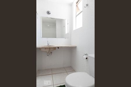 Banheiro da suíte de apartamento para alugar com 1 quarto, 37m² em Boa Viagem, Belo Horizonte