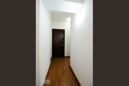 Corredor de apartamento para alugar com 1 quarto, 50m² em Centro, Campinas