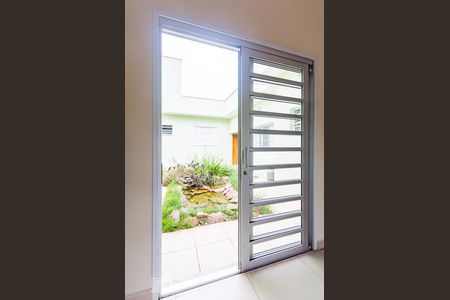 Casa à venda com 350m², 10 quartos e 5 vagasSala - Saída para Jardim Central