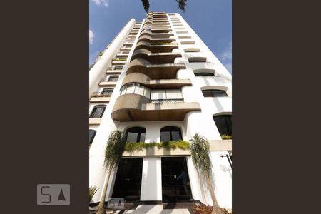 Apartamento para alugar com 260m², 3 quartos e 4 vagas Apartamento para alugar com 260m², 3 quartos e 4 vagasFachada