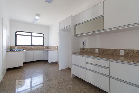 Apartamento para alugar com 260m², 3 quartos e 4 vagas Apartamento para alugar com 260m², 3 quartos e 4 vagasCozinha