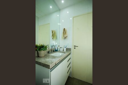 Apartamento à venda com 109m², 3 quartos e 1 vagaBanheiro Social