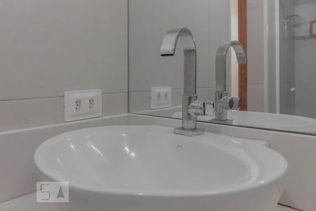 Banheiro de apartamento à venda com 2 quartos, 62m² em Vila Moinho Velho, São Paulo