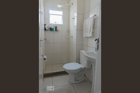 Banheiro de apartamento para alugar com 2 quartos, 50m² em Rio dos Sinos, São Leopoldo
