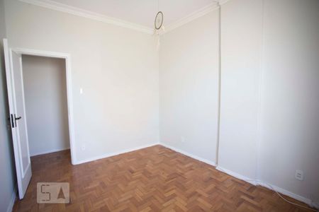 Apartamento à venda com 115m², 3 quartos e 1 vagaquarto 2