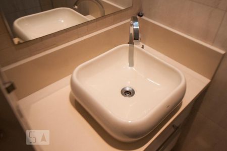 Pia de apartamento para alugar com 2 quartos, 79m² em Consolação, São Paulo