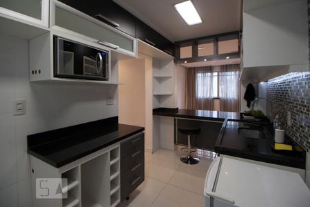 Apartamento para alugar com 79m², 2 quartos e 1 vaga Apartamento para alugar com 79m², 2 quartos e 1 vagaCozinha