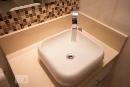 Pia de apartamento para alugar com 2 quartos, 79m² em Consolação, São Paulo