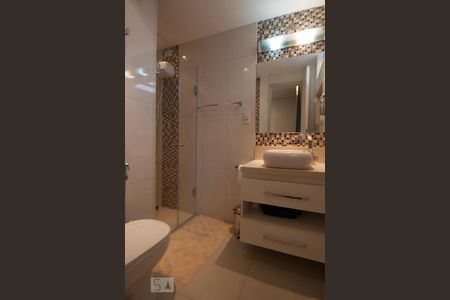 Banheiro de apartamento para alugar com 2 quartos, 79m² em Consolação, São Paulo