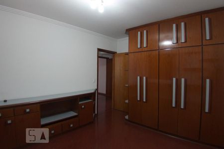 Apartamento à venda com 239m², 4 quartos e 3 vagasQuarto 2