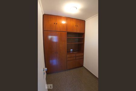 Apartamento à venda com 239m², 4 quartos e 3 vagasQuarto de Serviço