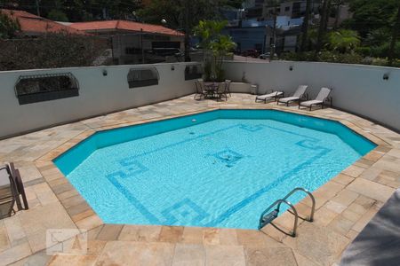 Apartamento à venda com 239m², 4 quartos e 3 vagasÁrea comum - Piscina