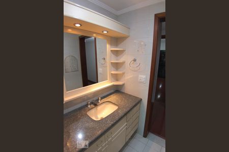 Apartamento à venda com 239m², 4 quartos e 3 vagasBanheiro