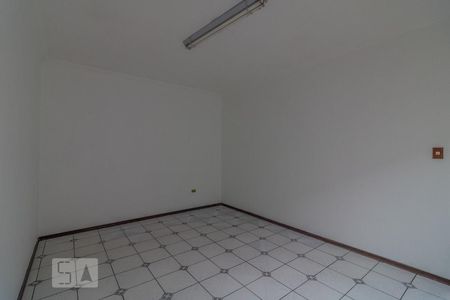 Casa para alugar com 300m², 4 quartos e 6 vagasHall