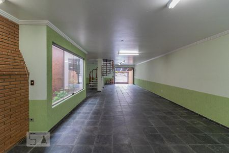 Garagem de casa para alugar com 4 quartos, 300m² em Rudge Ramos, São Bernardo do Campo