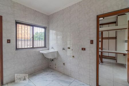 Casa para alugar com 300m², 4 quartos e 6 vagasÁrea de Serviço