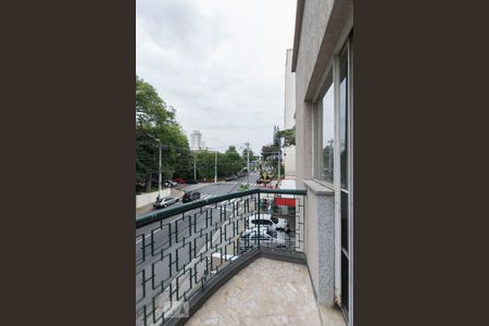 Apartamento à venda com 80m², 3 quartos e sem vagaVaranda