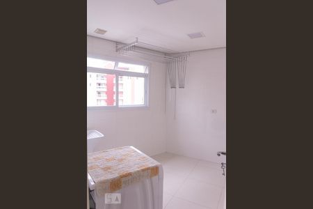 Apartamento à venda com 150m², 2 quartos e 3 vagasLavanderia