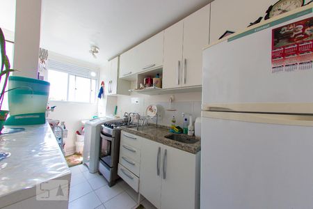 Cozinha de apartamento à venda com 2 quartos, 46m² em Cavalhada, Porto Alegre