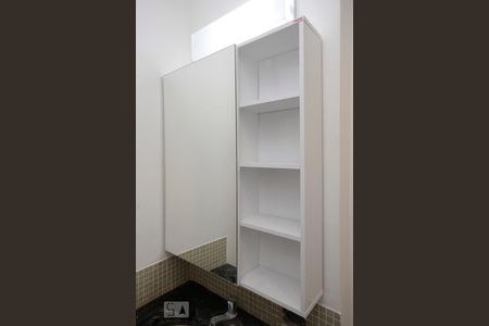 Banheiro de apartamento para alugar com 1 quarto, 42m² em Bela Vista, São Paulo