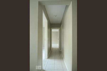 Corredor de apartamento para alugar com 2 quartos, 52m² em Santo Antônio, Porto Alegre
