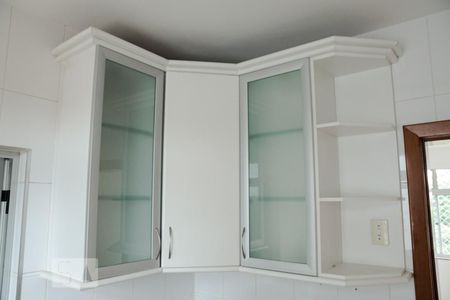 Apartamento à venda com 182m², 4 quartos e 2 vagasCozinha